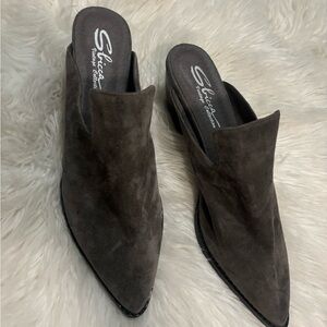 Sbicca Vintage collection suede mules